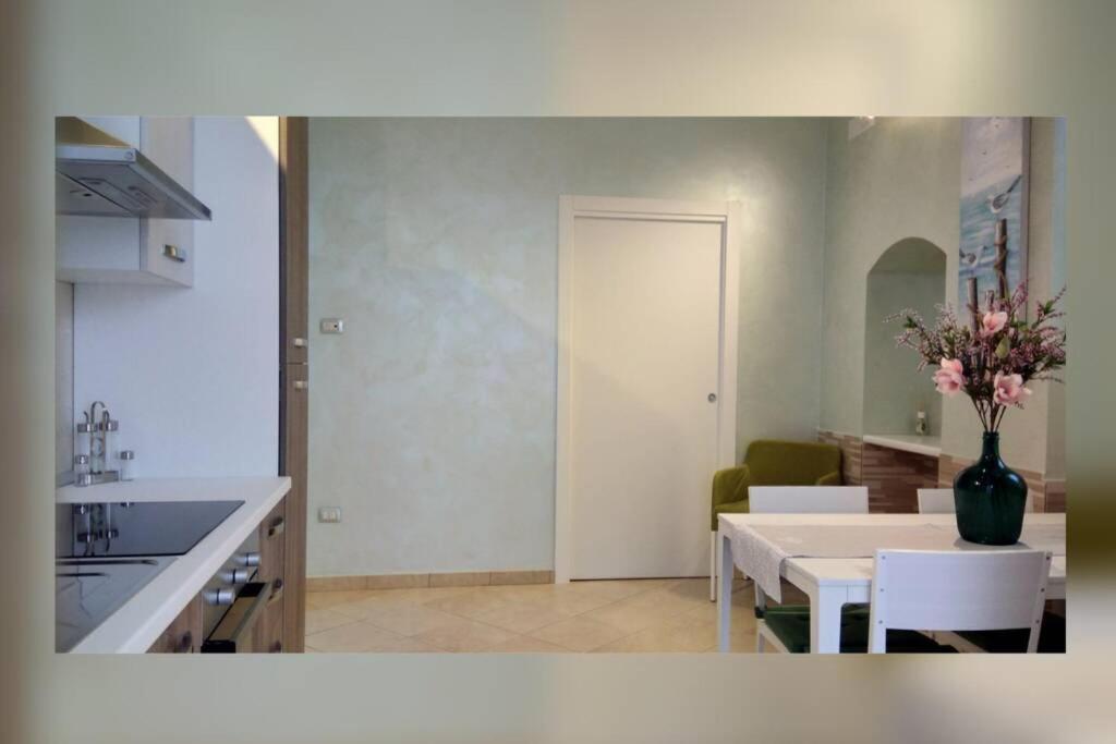 Domus Elegans In Centro Villa Manfredonia Exterior photo